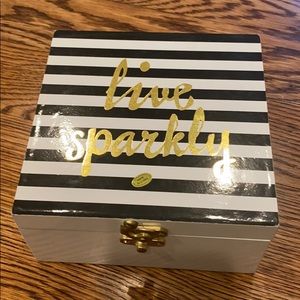 Live Sparkly Jewelry Organizer